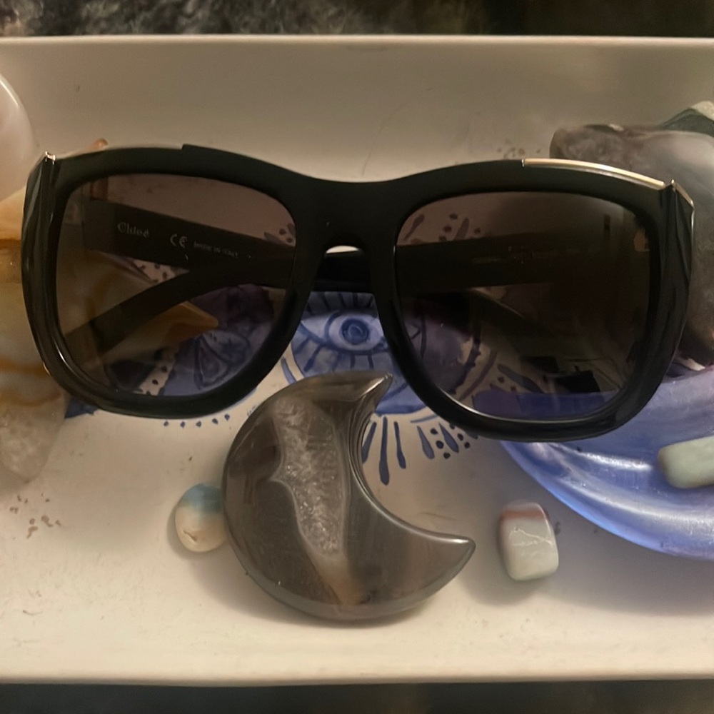 Chloe’ black sunglasses